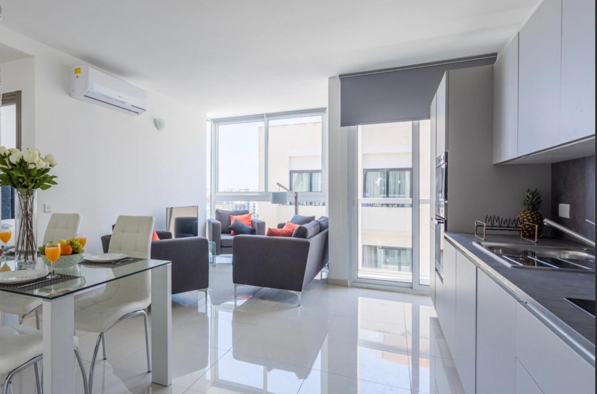 Saint Julian - Lovely Apartment With Terrace - Cityapartmentstay Saint Julian's Dış mekan fotoğraf